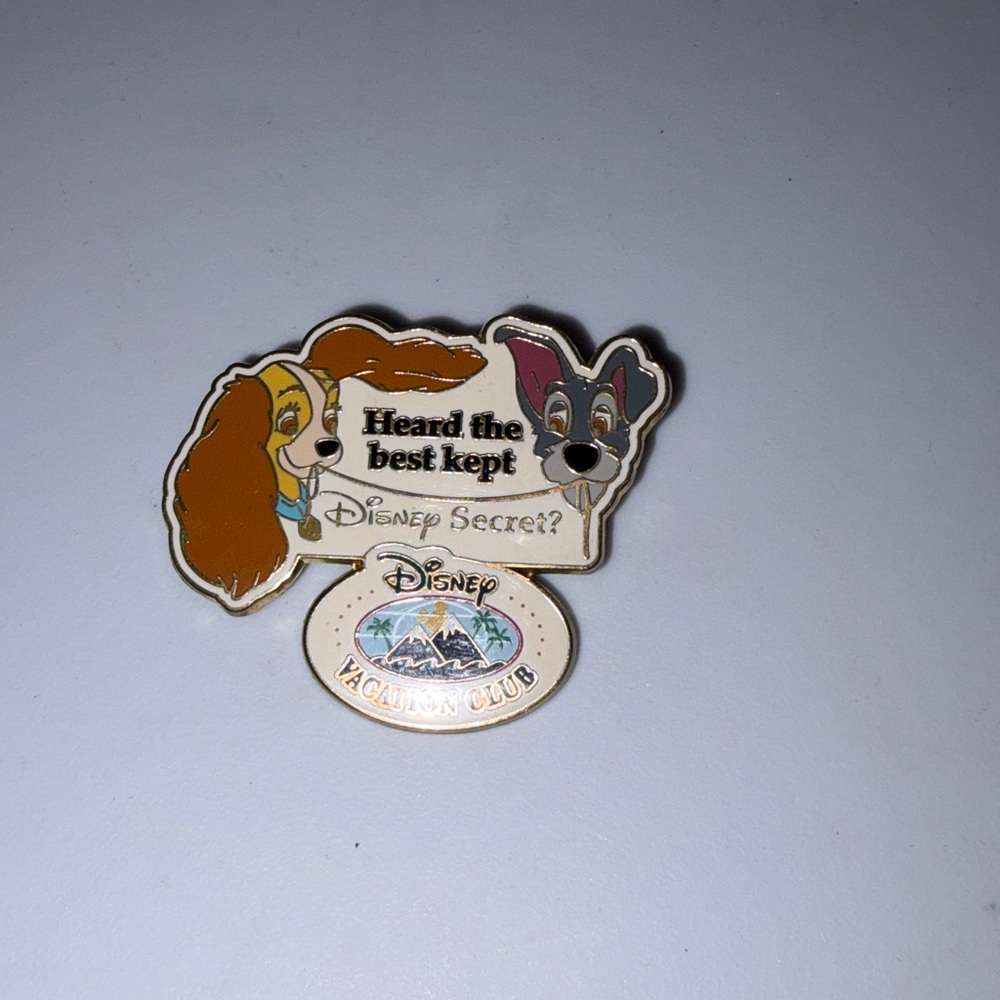 Disney vacation club Lady and the tramp enamel trading pin